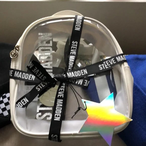 STEVE MADDEN Back Pack/Hats - Picture 8 of 12